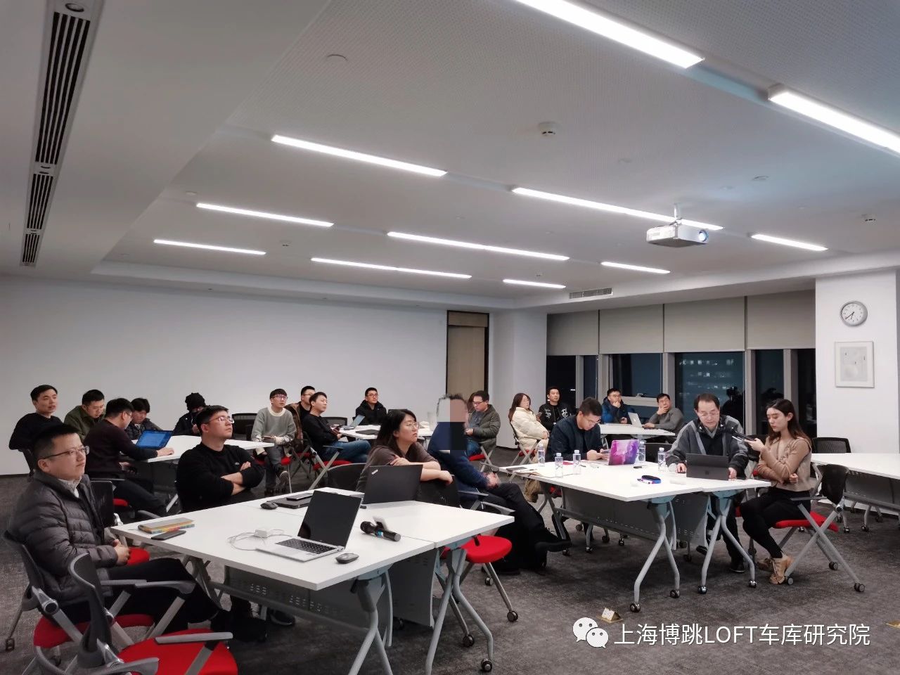 喀什杭州LOFT车库专题会